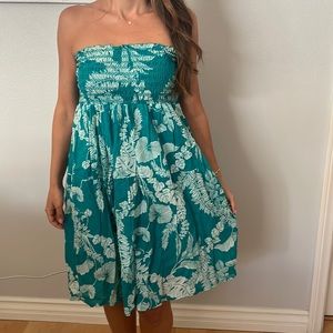 Cute Hawaiian strapless dress